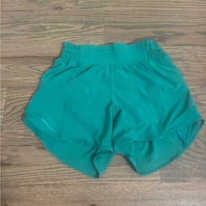 Lululemon Athletica Green 4” Size 4Athletic Shorts